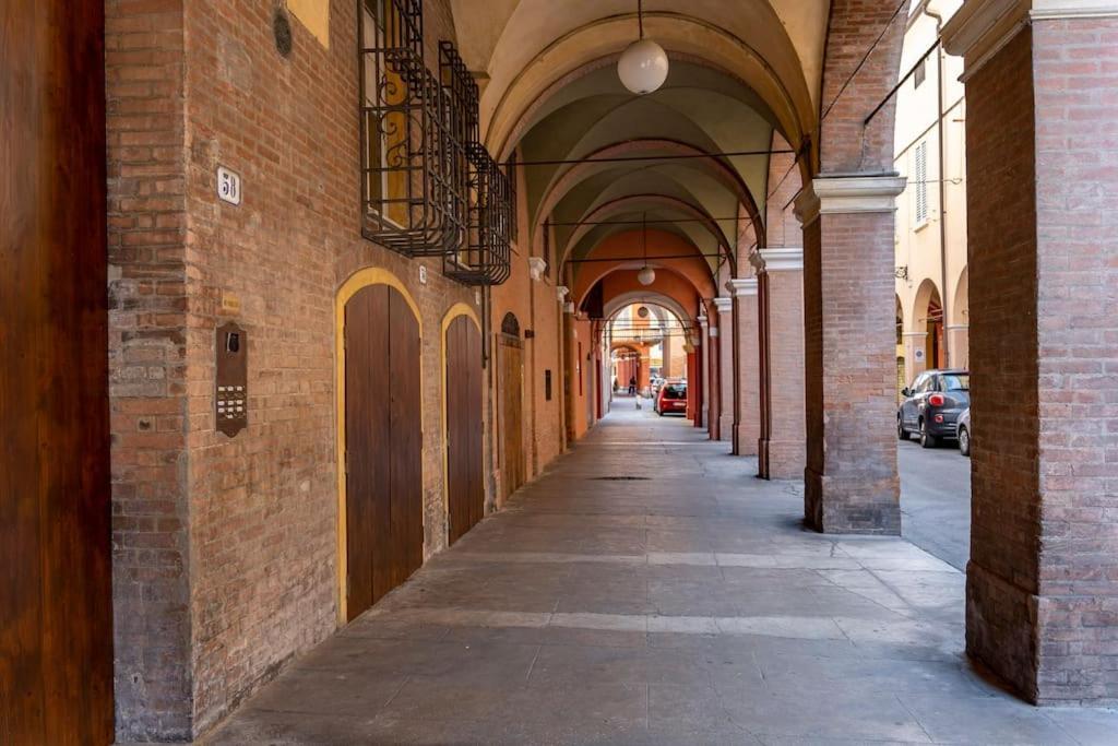 Free Parking - Meraviglioso Appartamento A Módena Exterior foto